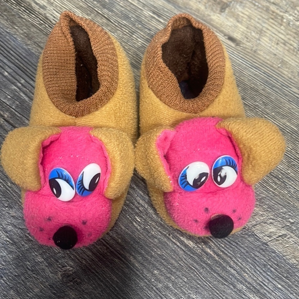 Kid’s slippers